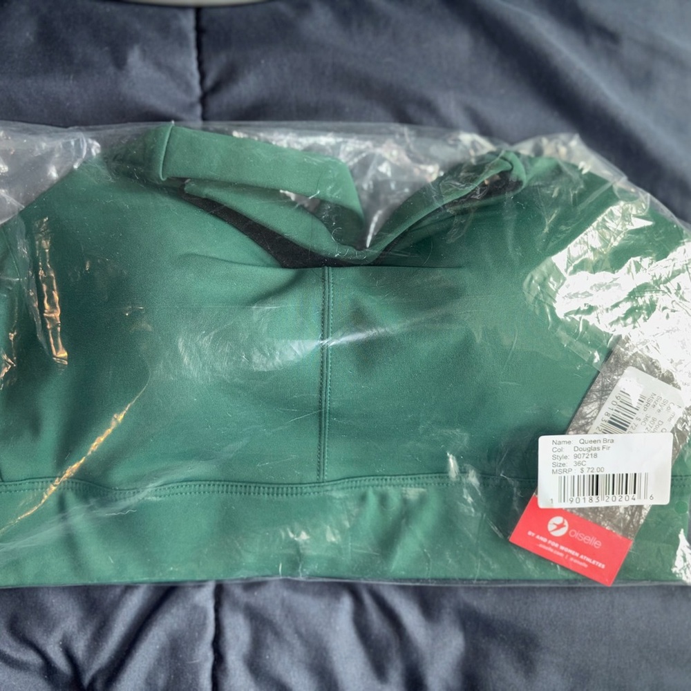 Oiselle Queen Bra - Douglas Fir - 36C